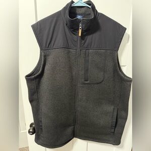 George Men’s Black Fleece Vest with Zip Pockets